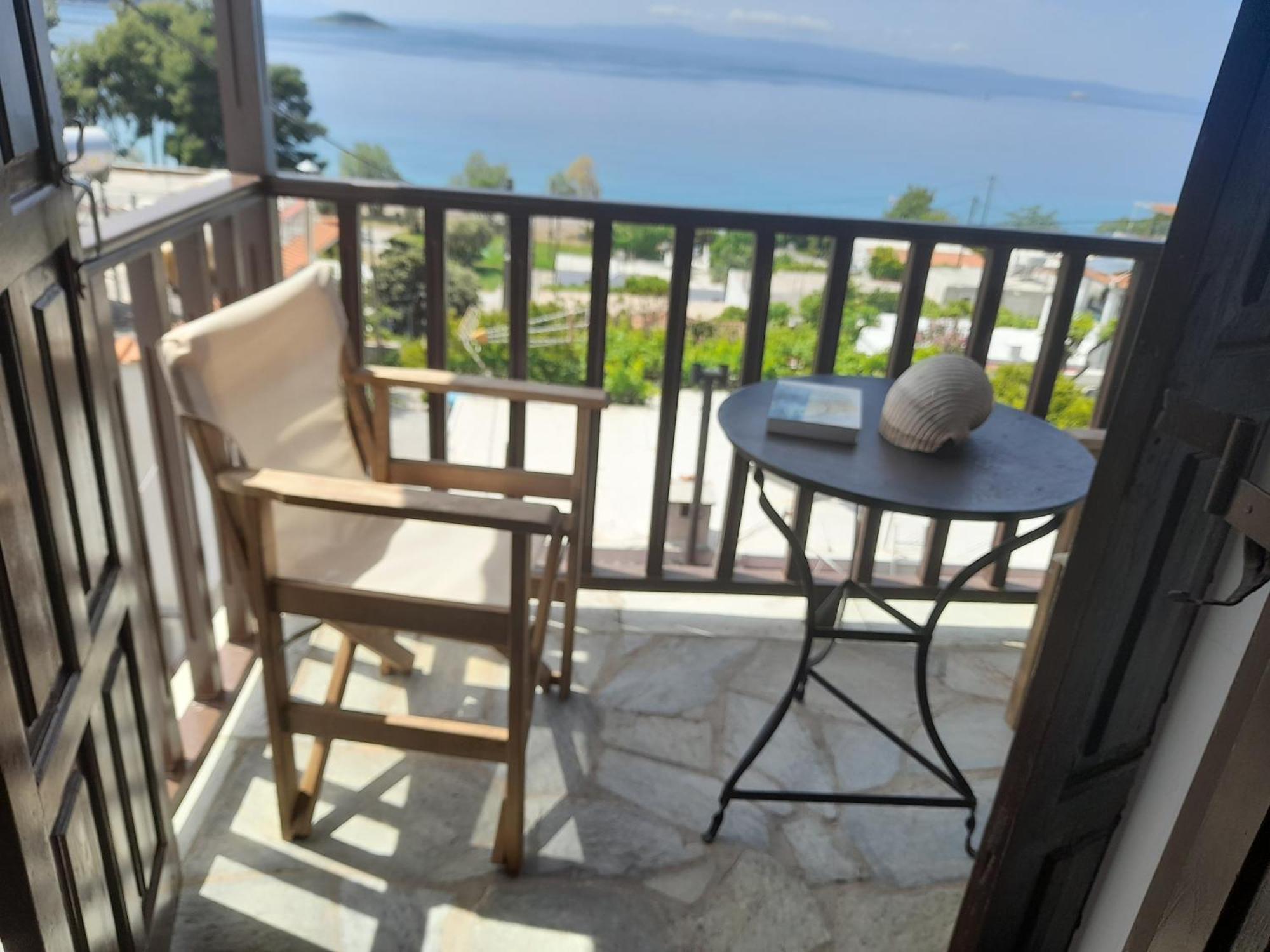 Lilian Beachfront Apartments 尼欧克利马 外观 照片