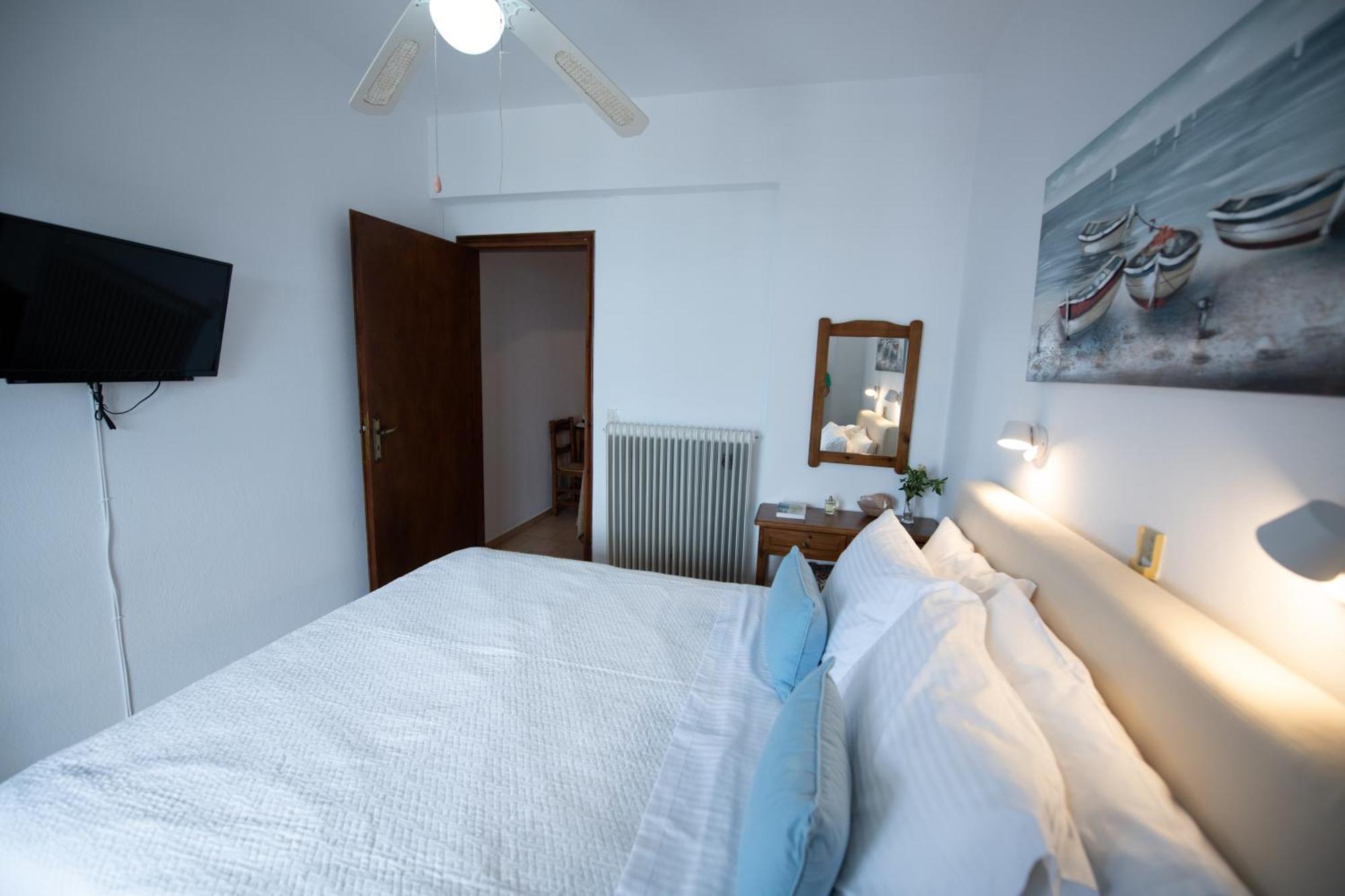 Lilian Beachfront Apartments 尼欧克利马 外观 照片