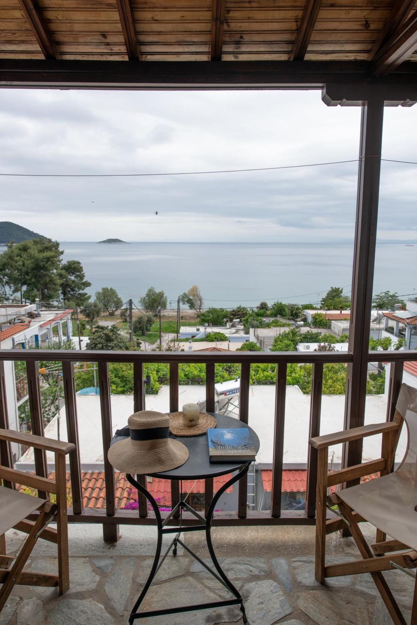 Lilian Beachfront Apartments 尼欧克利马 外观 照片