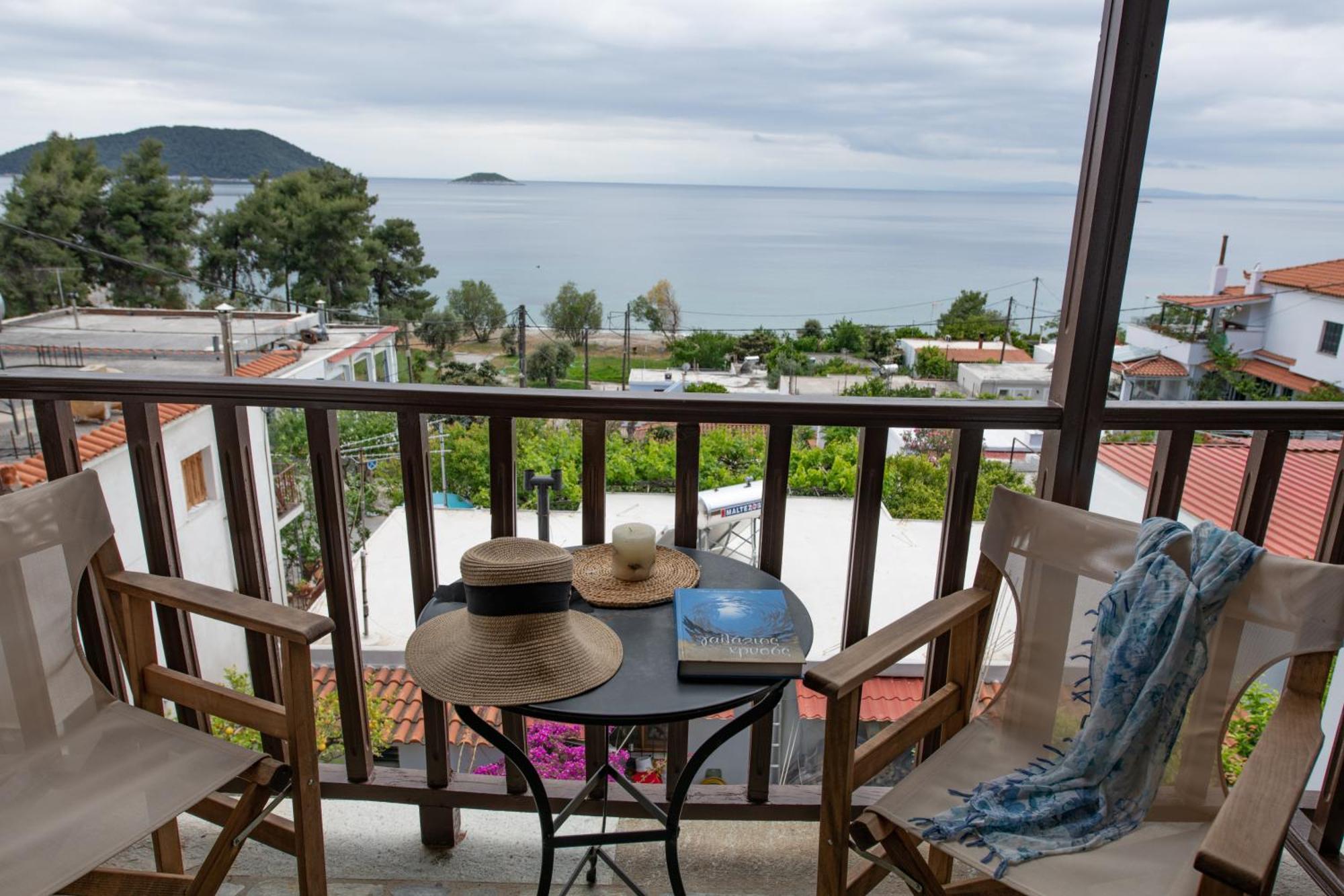Lilian Beachfront Apartments 尼欧克利马 外观 照片
